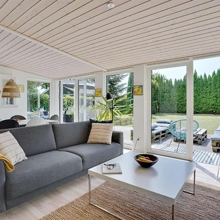 Edin - 400m From The Sea By Interhome Feriehus *