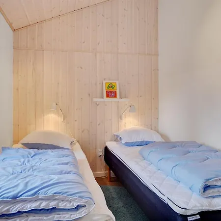 Edin - 400m From The Sea By Interhome Feriehus